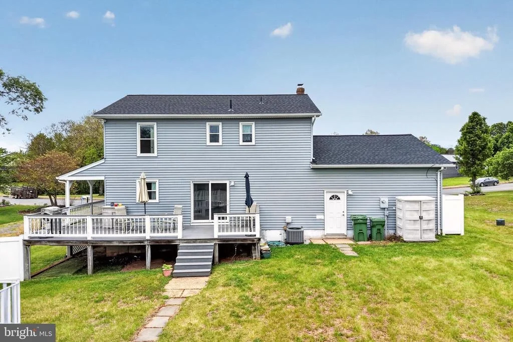 Photo of 10985 BLAKE LANE