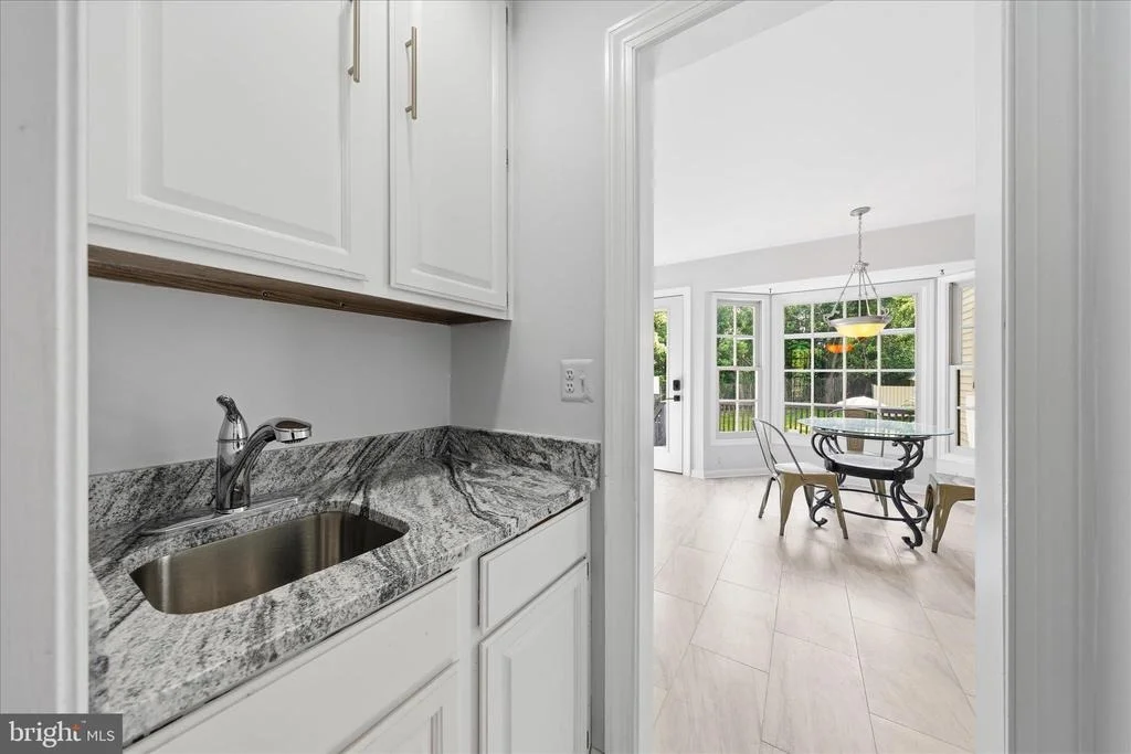 Photo of 6135 FIELDCREST COURT