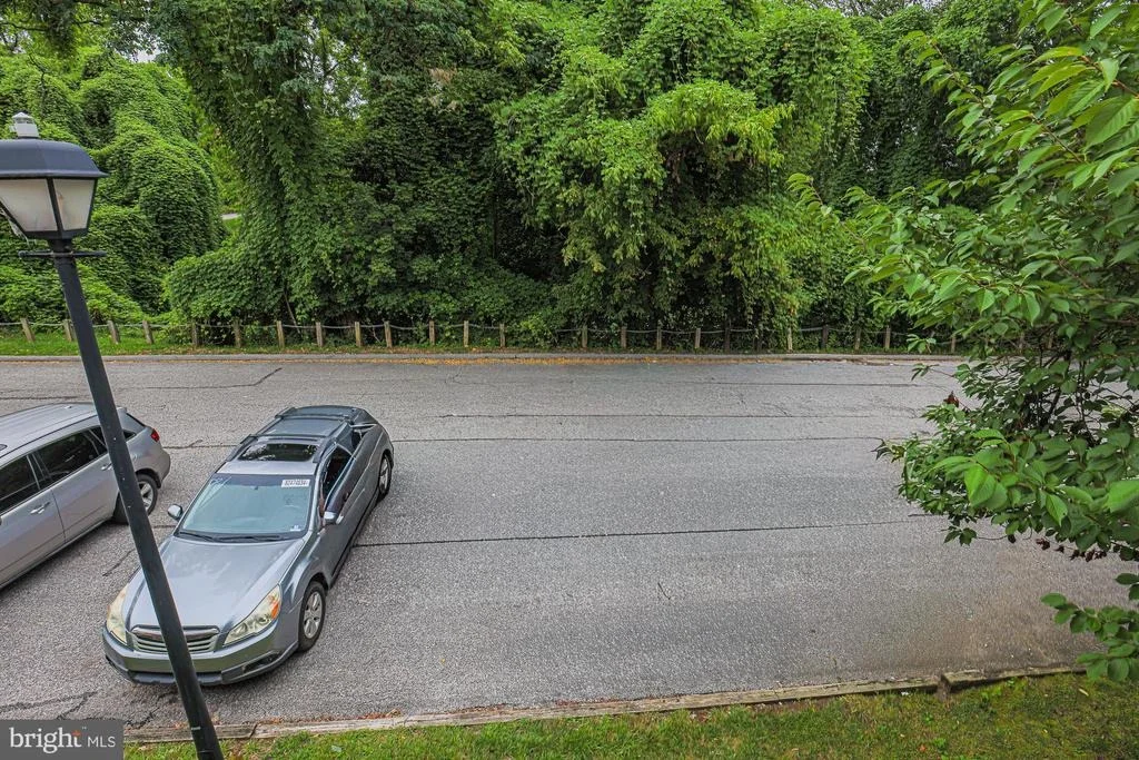 Photo of 1906 GREENHAVEN DRIVE