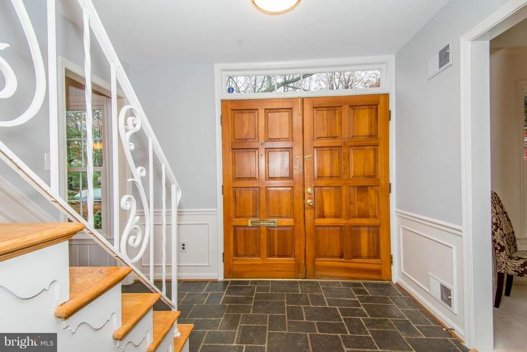 Photo of 7110 DEVONSHIRE ROAD