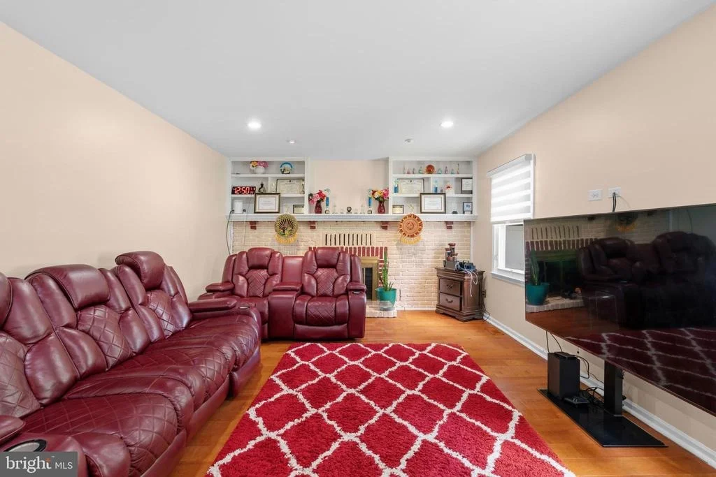 Photo of 1 W CARTWRIGHT DRIVE
