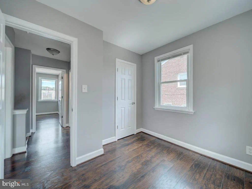 Photo of 2407 SAINT CLAIR DRIVE