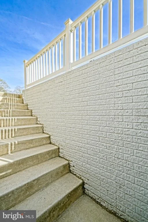 Photo of 147 W SHORE DRIVE