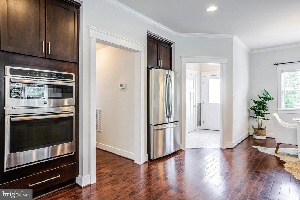 Photo of 614 N BENTZ STREET N