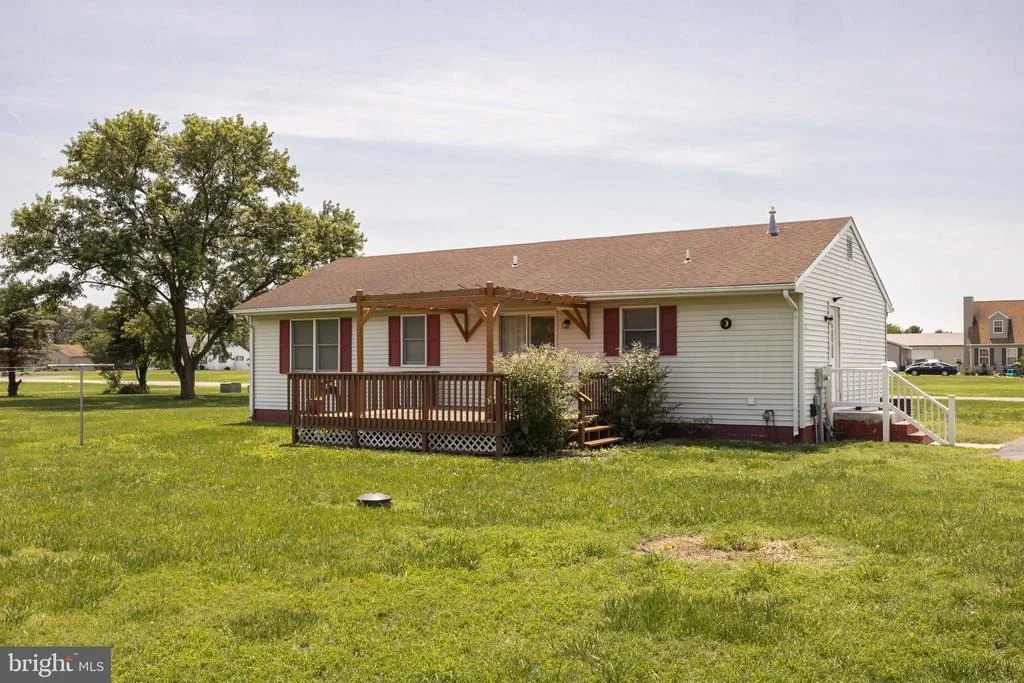 Photo of 8525 N WEST ROAD