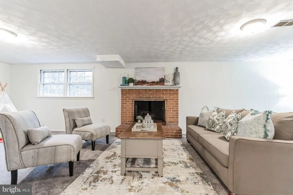 Photo of 926 VENICE DRIVE