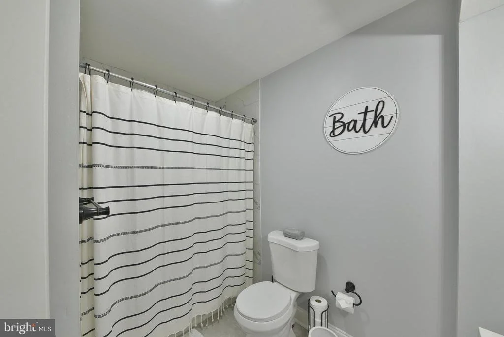 Photo of 8 WINDOVER LANE