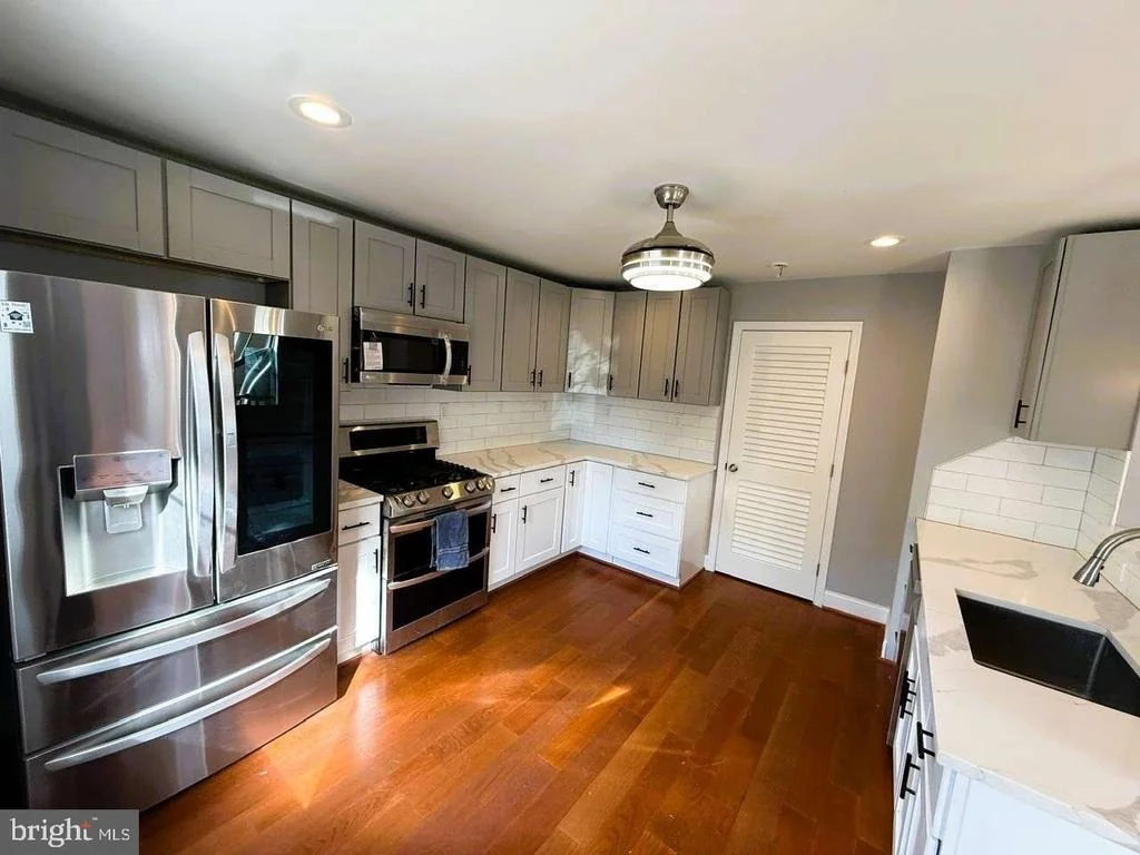 Photo of 1205 GREYSTONE ROAD