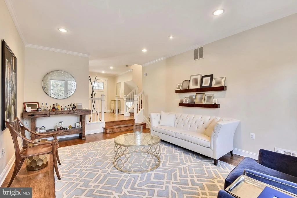 Photo of 11700 DEVILWOOD COURT