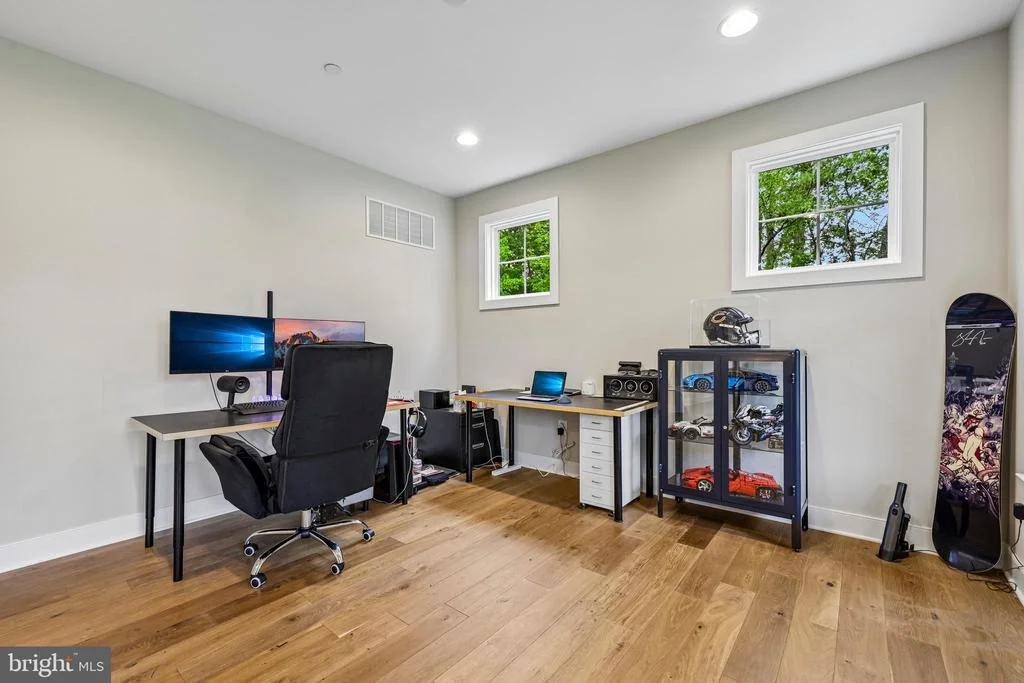 Photo of 1310 HOOK ROAD