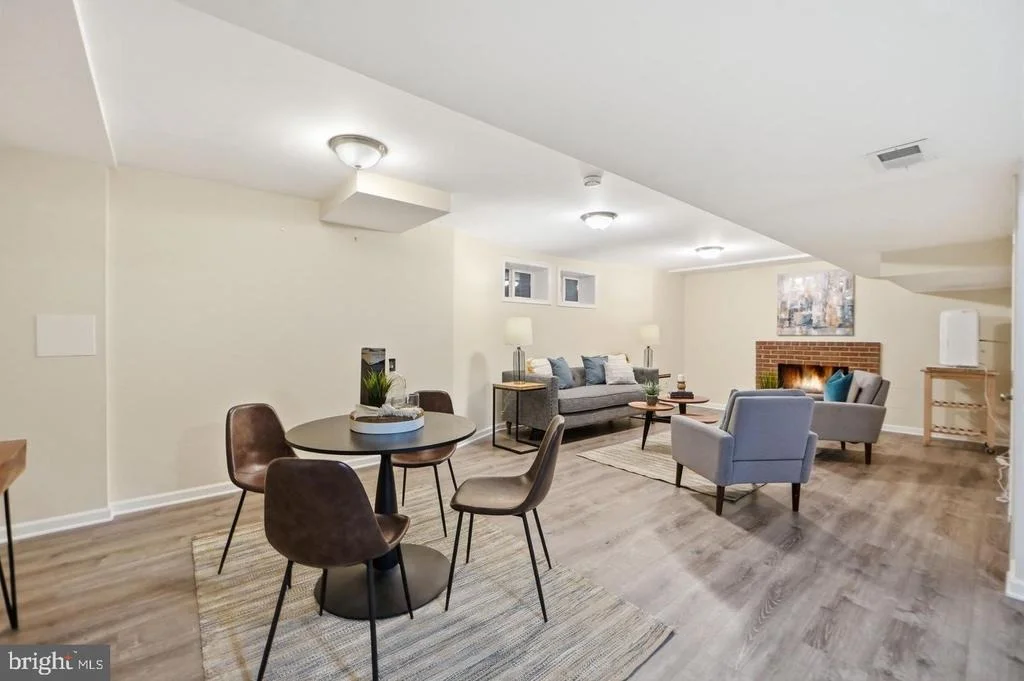 Photo of 5910 OVERLEA ROAD