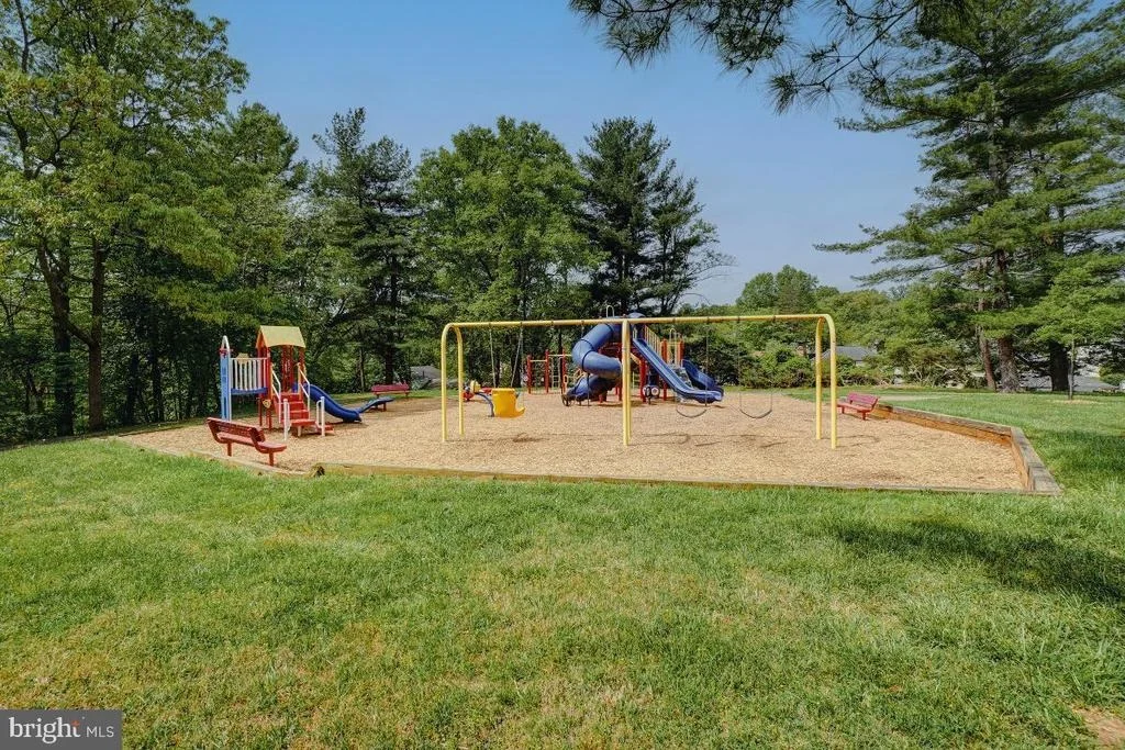 Photo of 11004 BROAD GREEN DRIVE