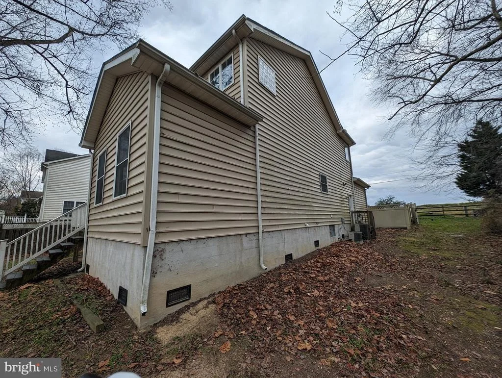 Photo of 32159 RIVER ROAD