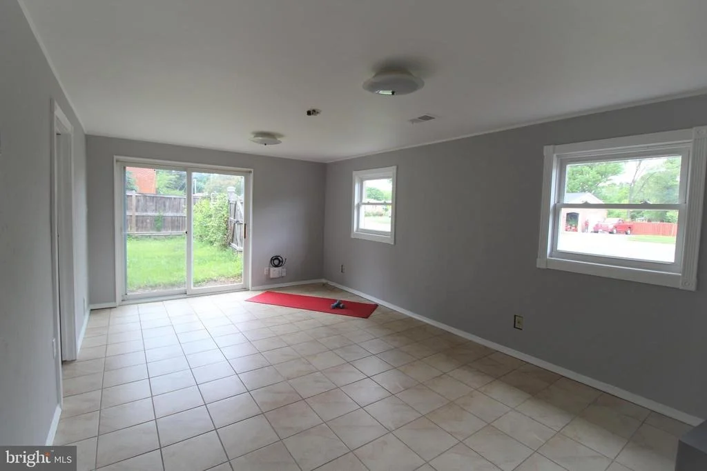 Photo of 10311 LOMOND DRIVE