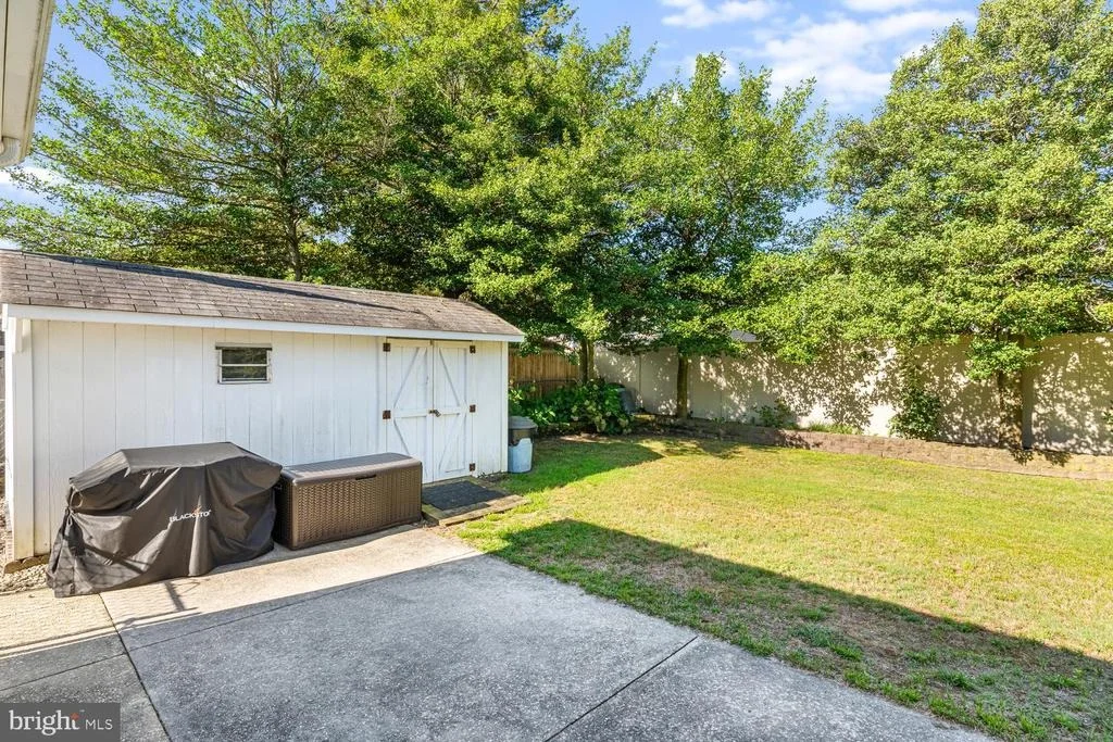Photo of 38 PINEHURST DRIVE