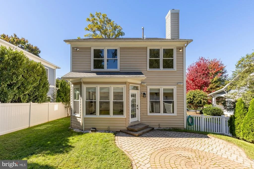Photo of 1505 SPRING VALE AVENUE