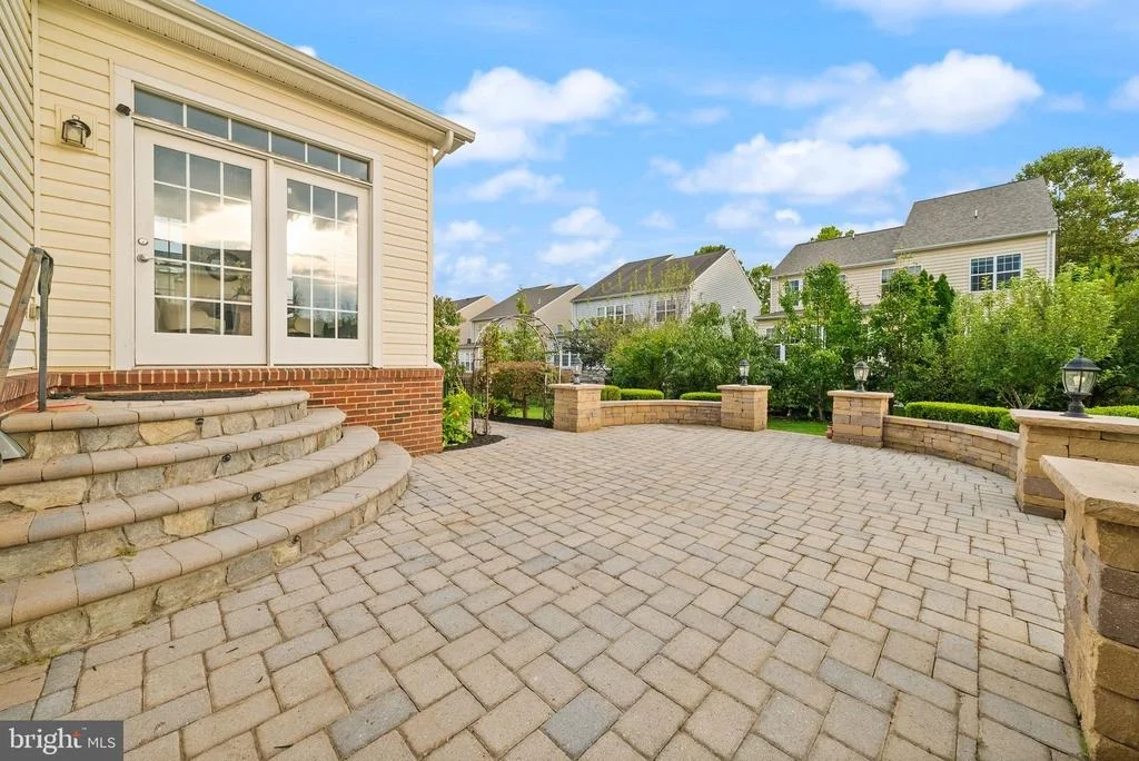 Photo of 23246 MINERVA DRIVE