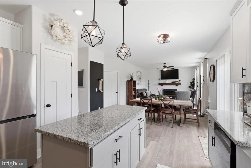 Photo of 9404 ROBERT E LEE DRIVE