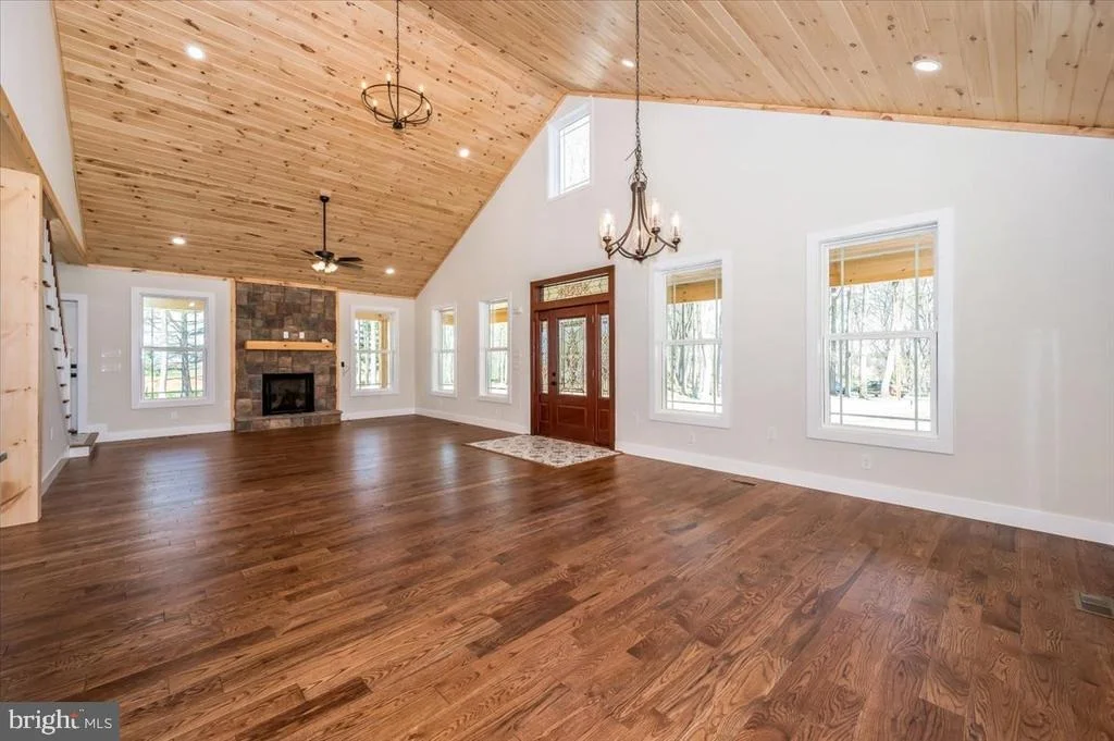 Photo of 460 SHADE TREE LANE