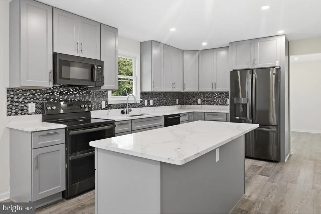 Photo of 24823 CUTSAIL DRIVE