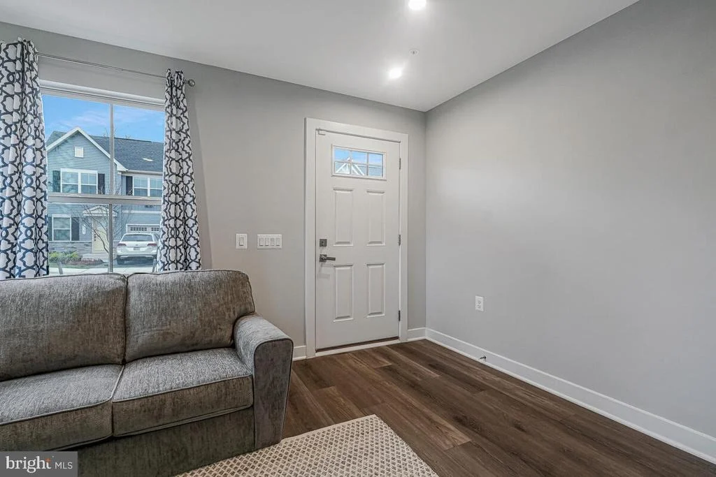 Photo of 14380 LONGHOUSE LOOP