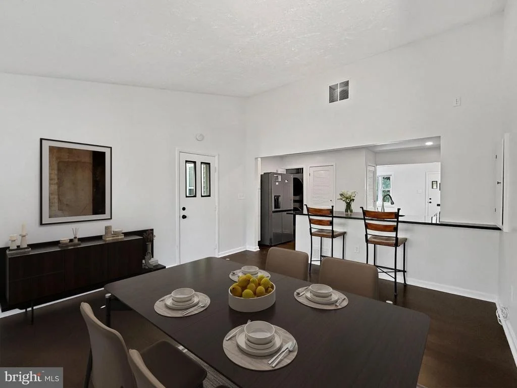 Photo of 1204 PARRISH DRIVE