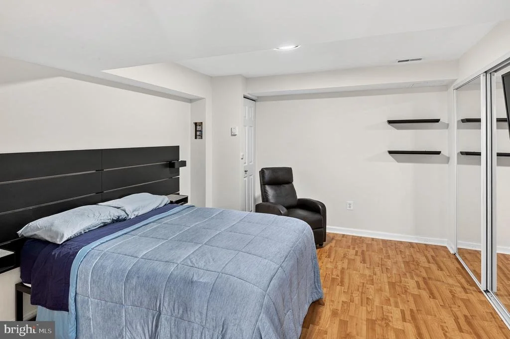 Photo of 1007 HARBOR DRIVE