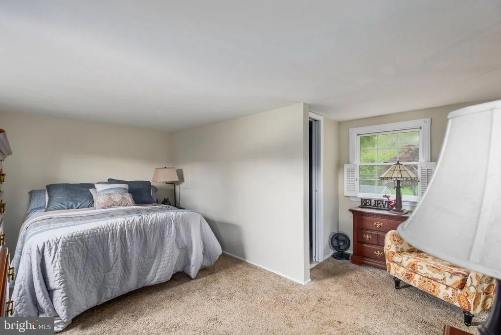 Photo of 2310 PUTNAM ROAD