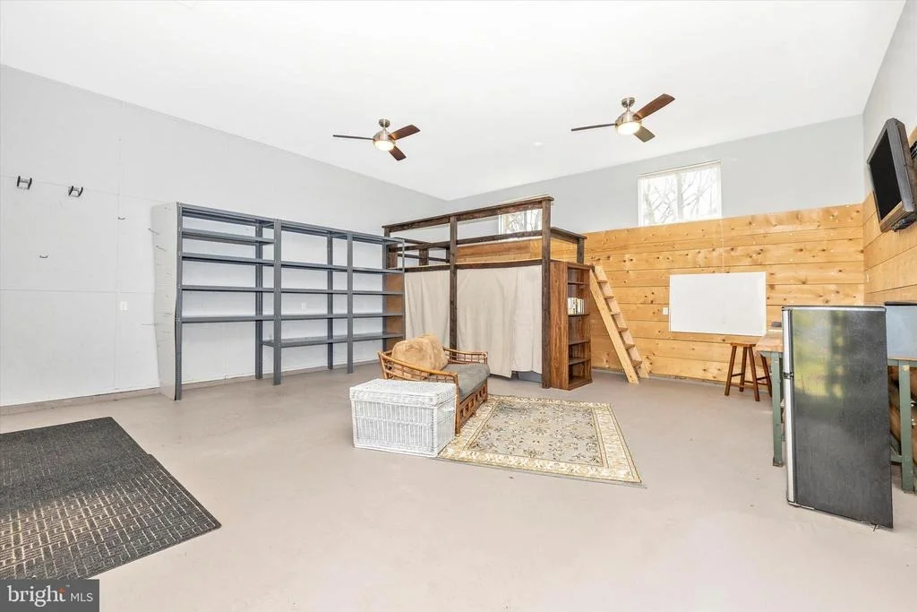 Photo of 8623 PINECLIFF DRIVE