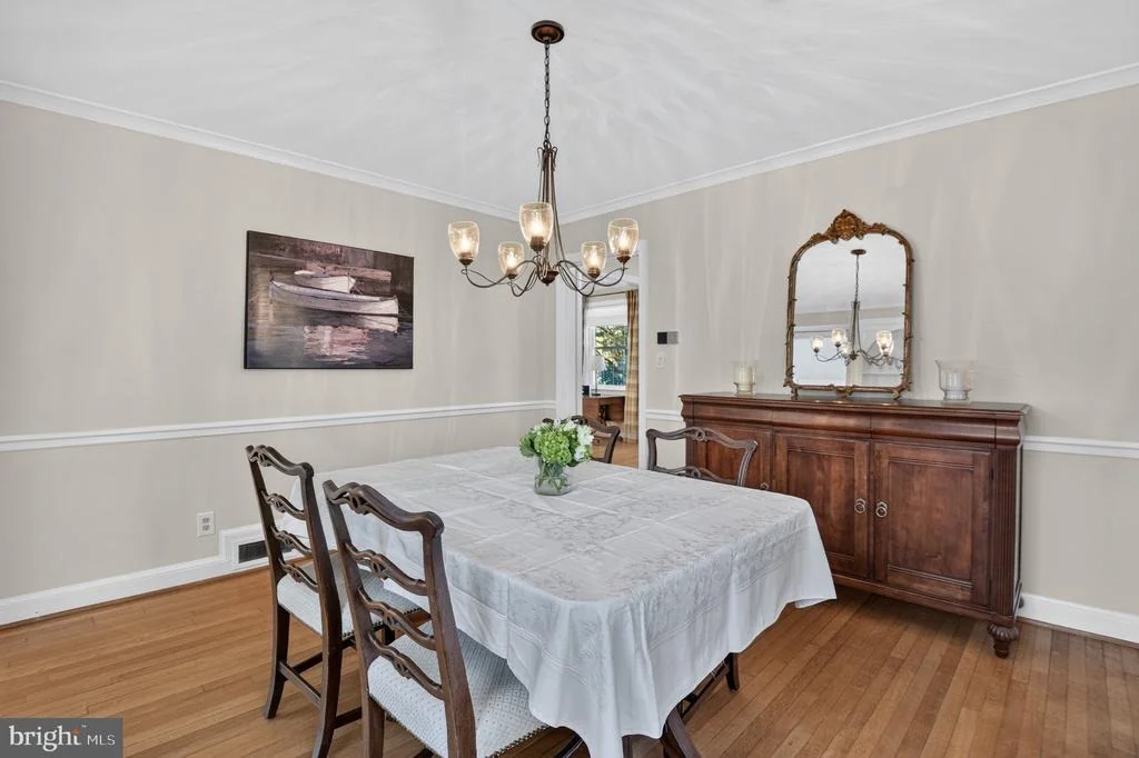 Photo of 104 WILLIAMSBURG DRIVE