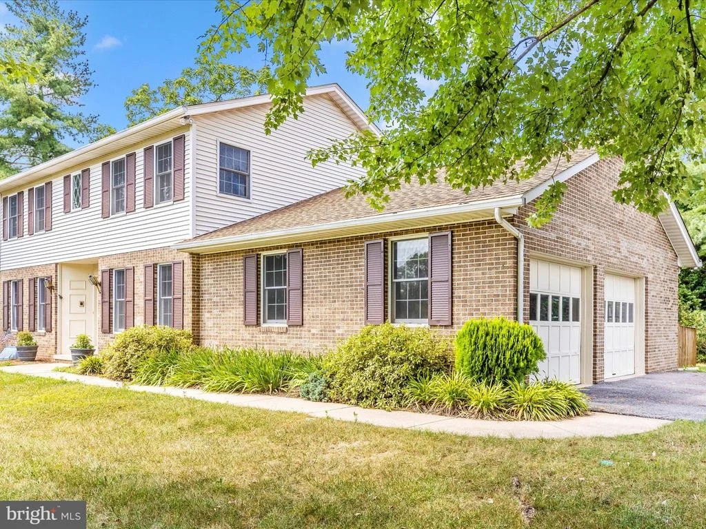 Photo of 8107 CLEARFIELD ROAD