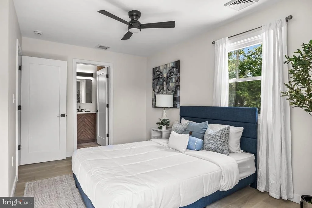 Photo of 418 KINGSTON DRIVE