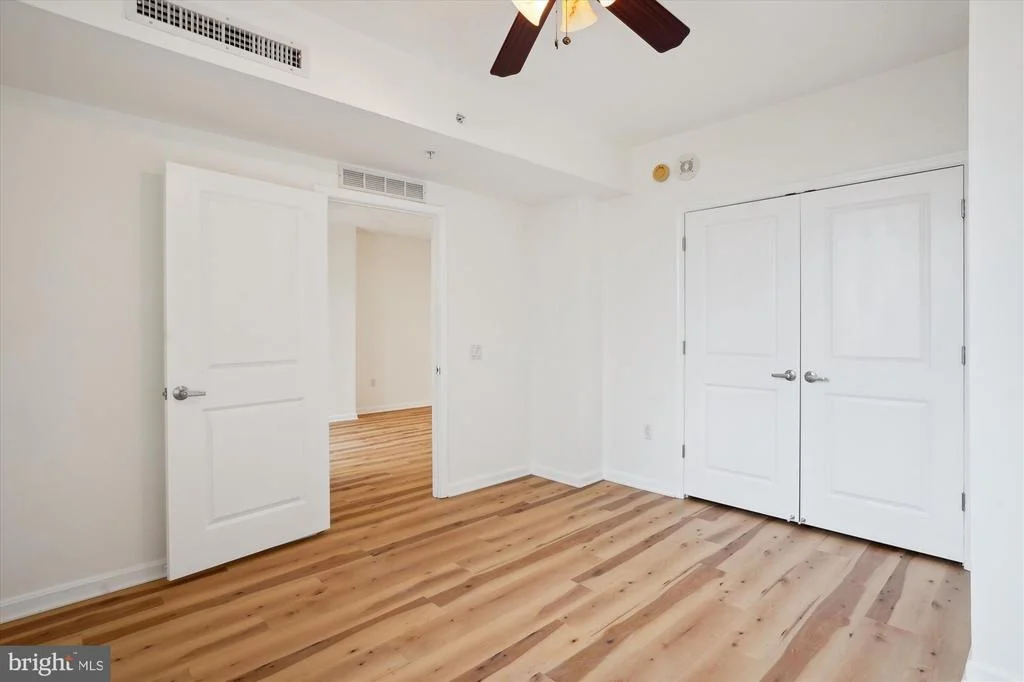 Photo of Unit 806 at 930 WAYNE AVENUE