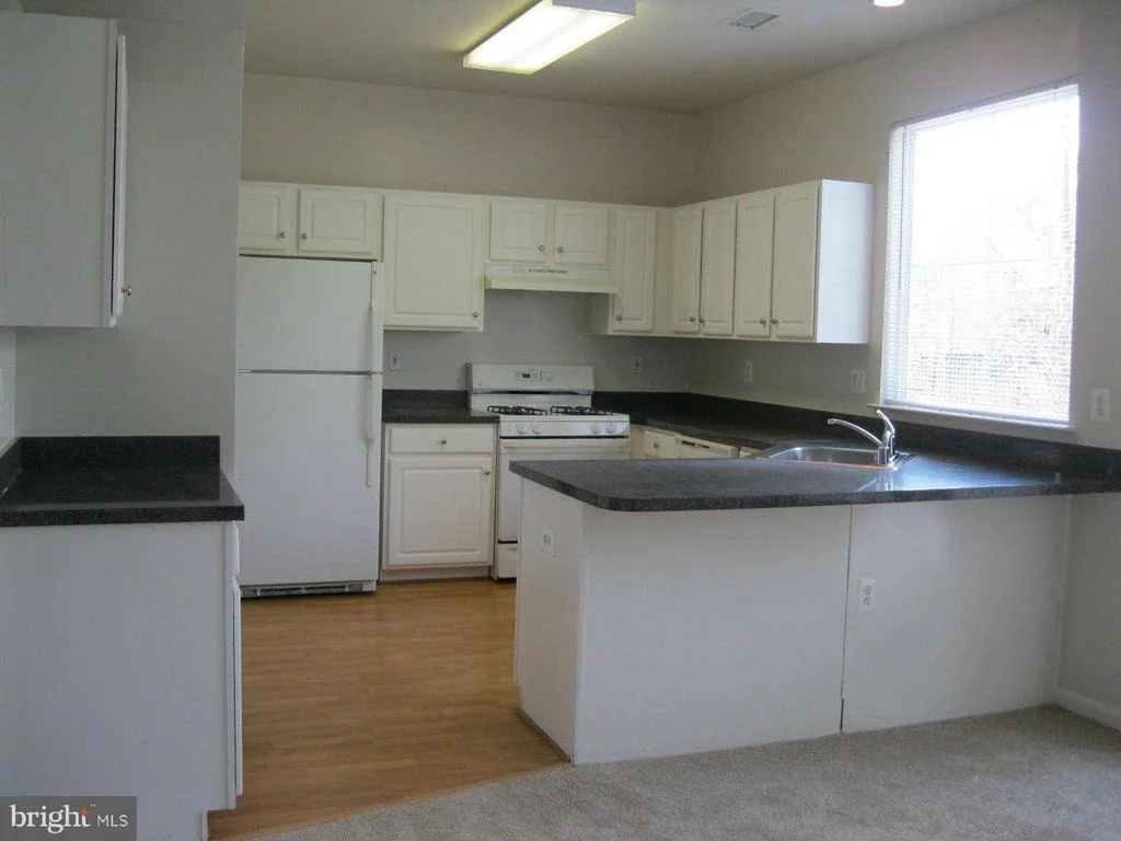 Photo of 633 SPRING STREET