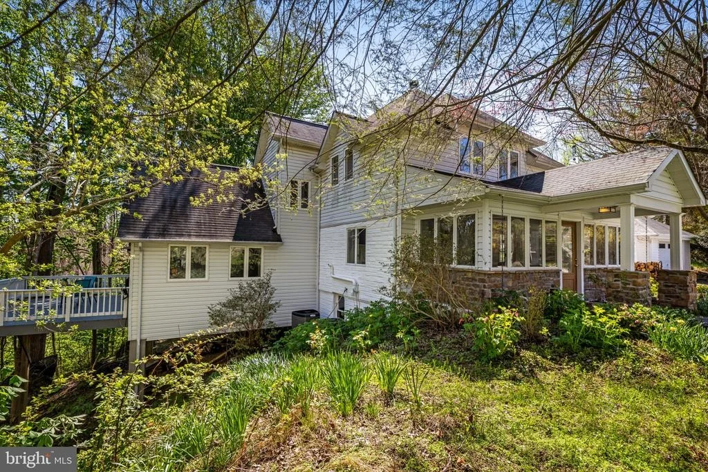 Photo of 8230 DOGWOOD ROAD