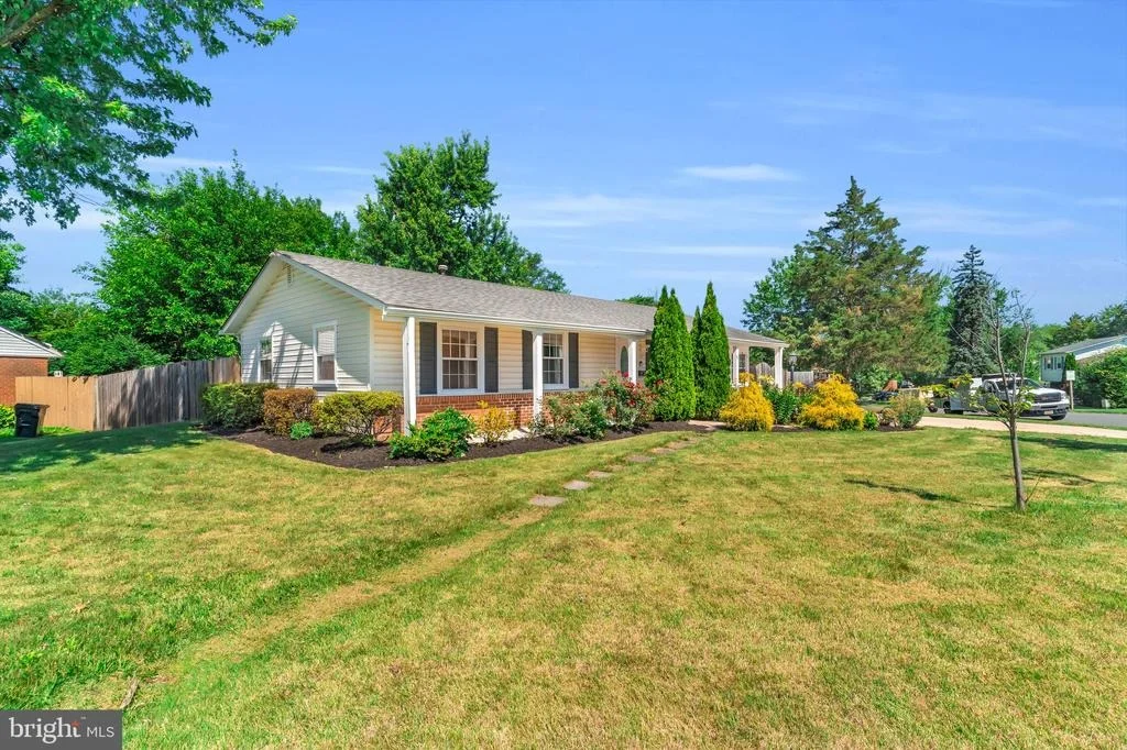 Photo of 101 W BEECH ROAD