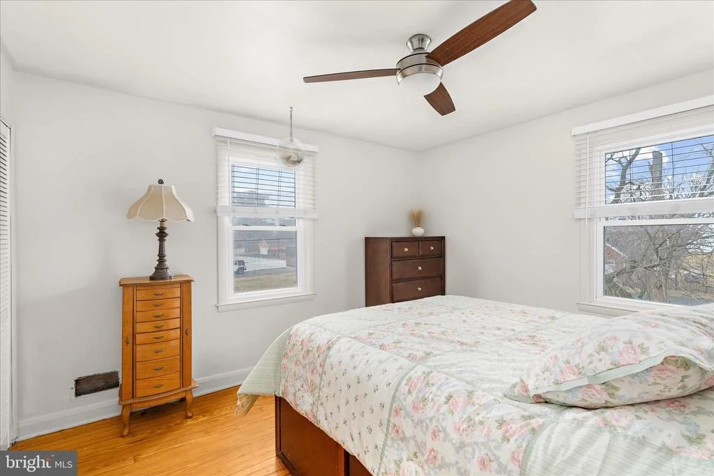 Photo of 7803 LINTHICUM ROAD