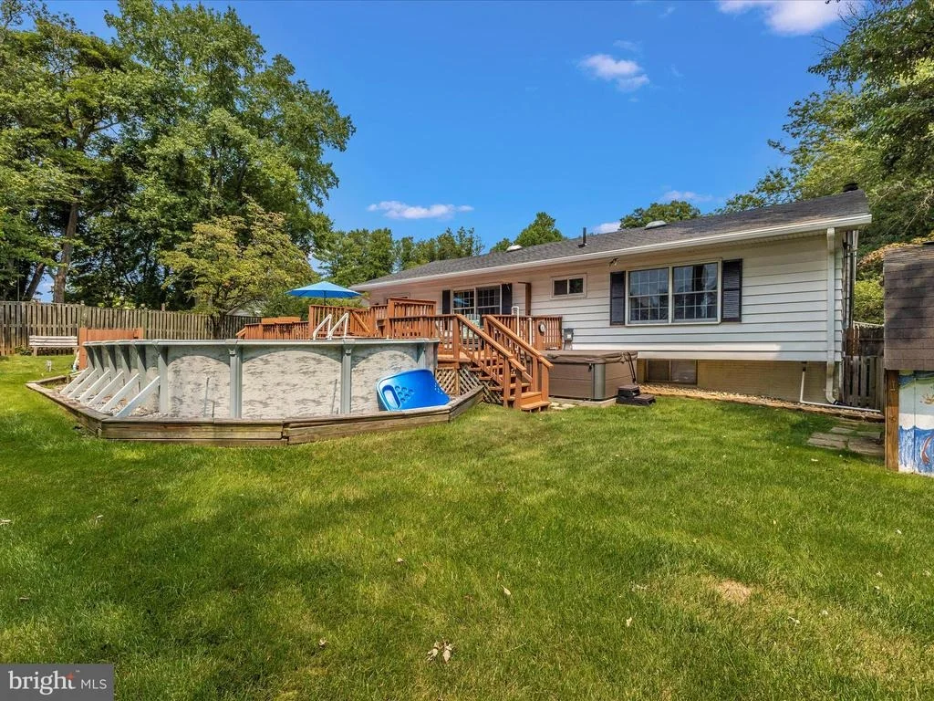 Photo of 11320 RAMBLING ROAD