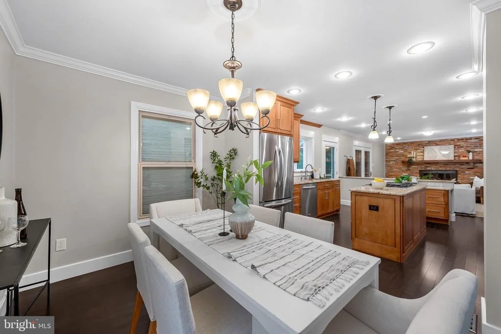 Photo of 427 YORKSHIRE DRIVE