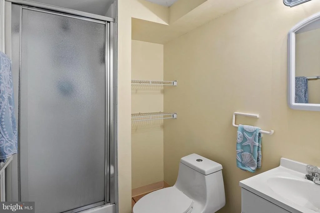 Photo of 982 HIGHPOINT DRIVE