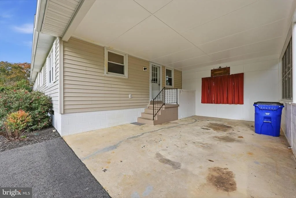 Photo of 11008 CARRIAGE LANE