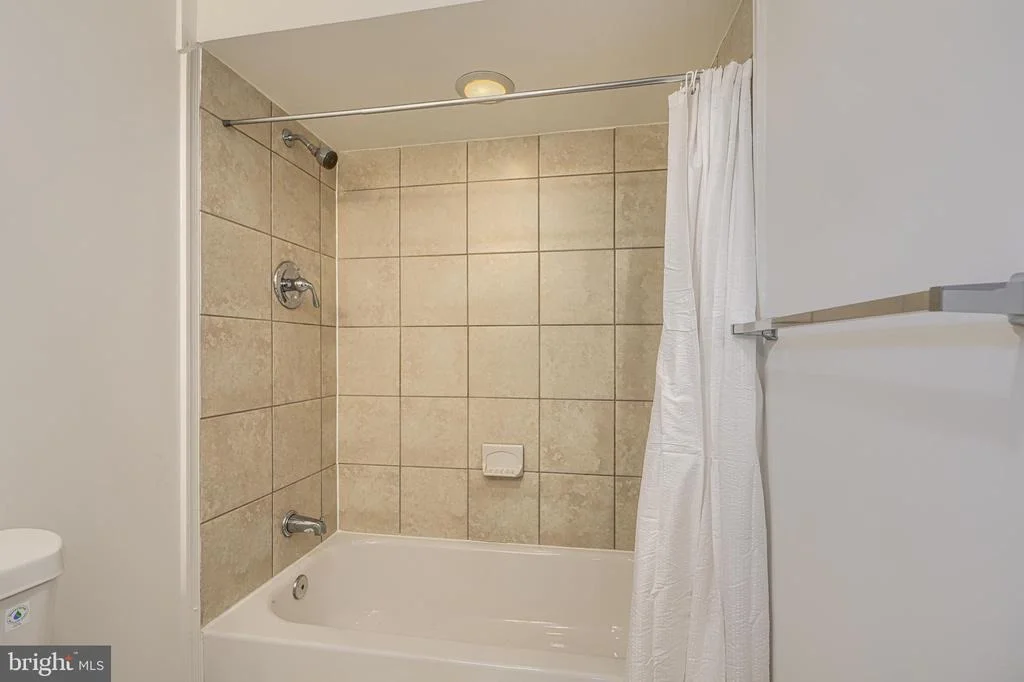 Photo of 2421 FOREST GREEN ROAD