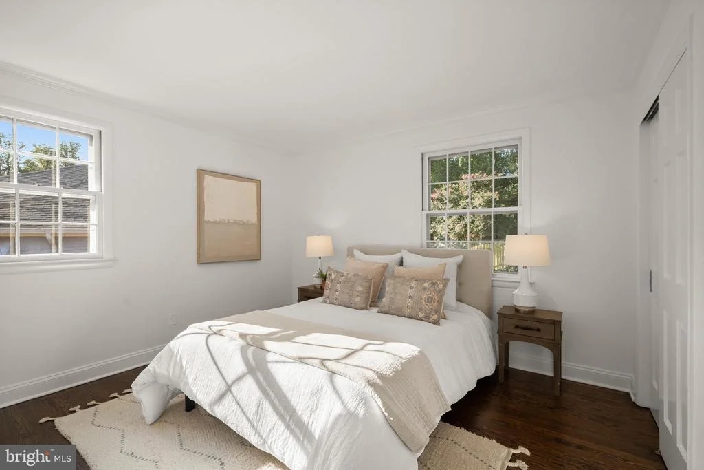 Photo of 6117 OVERLEA ROAD
