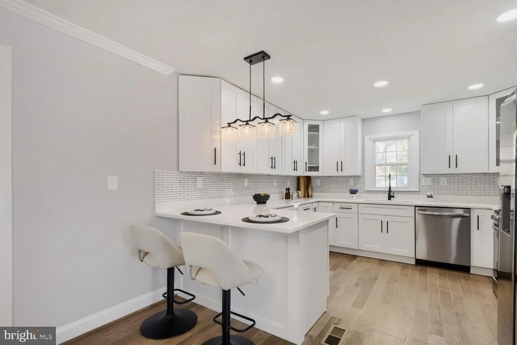 Photo of 696 W MAPLE ROAD