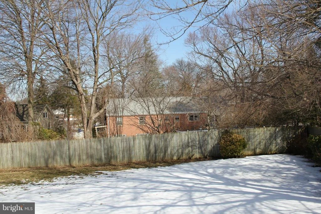 Photo of 6514 FAIRLAWN DRIVE