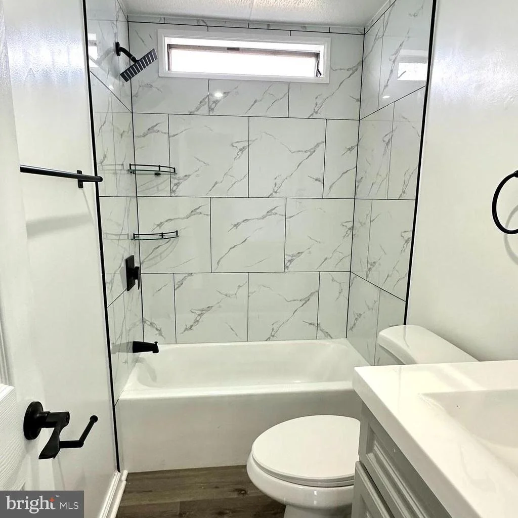 Photo of 606 RED OAK DRIVE