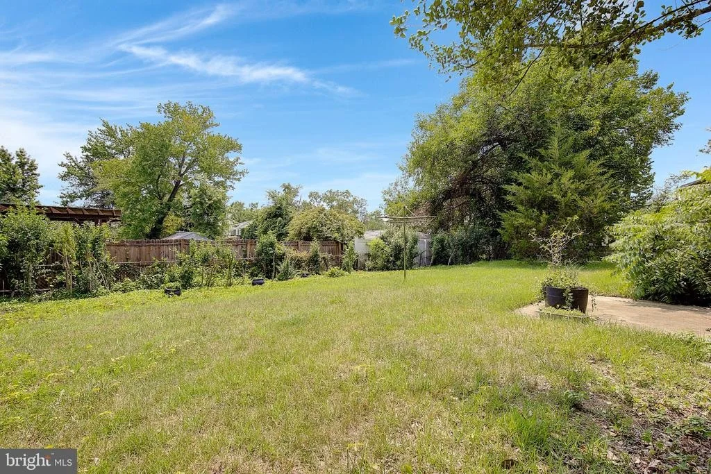 Photo of 5907 BEDFORD LANE