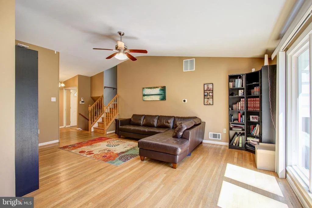 Photo of 906 LAMBERTON DRIVE