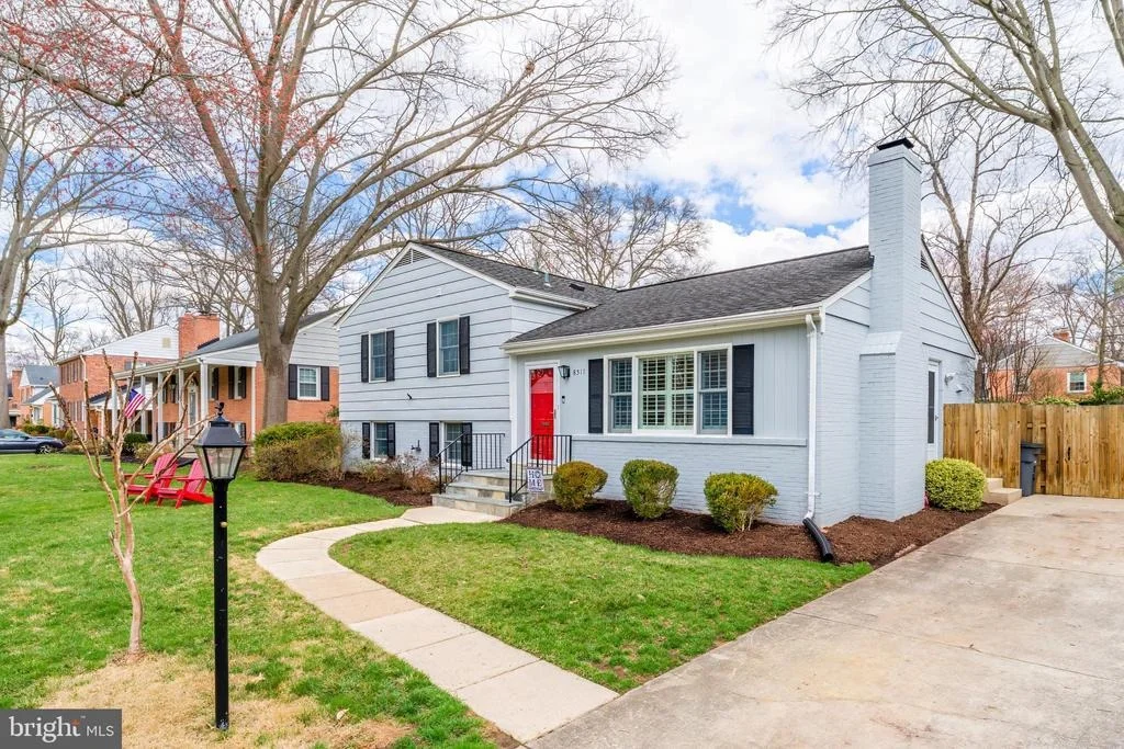 Photo of 8511 STABLE DRIVE