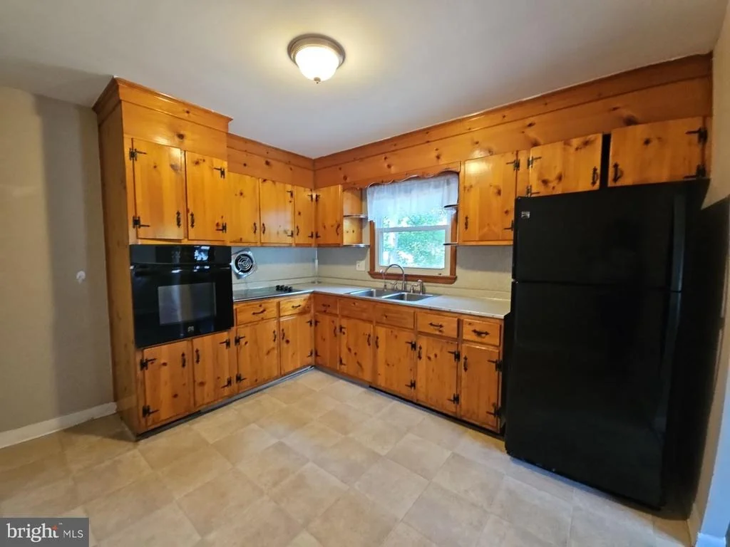 Photo of 109 W DAWSON DRIVE